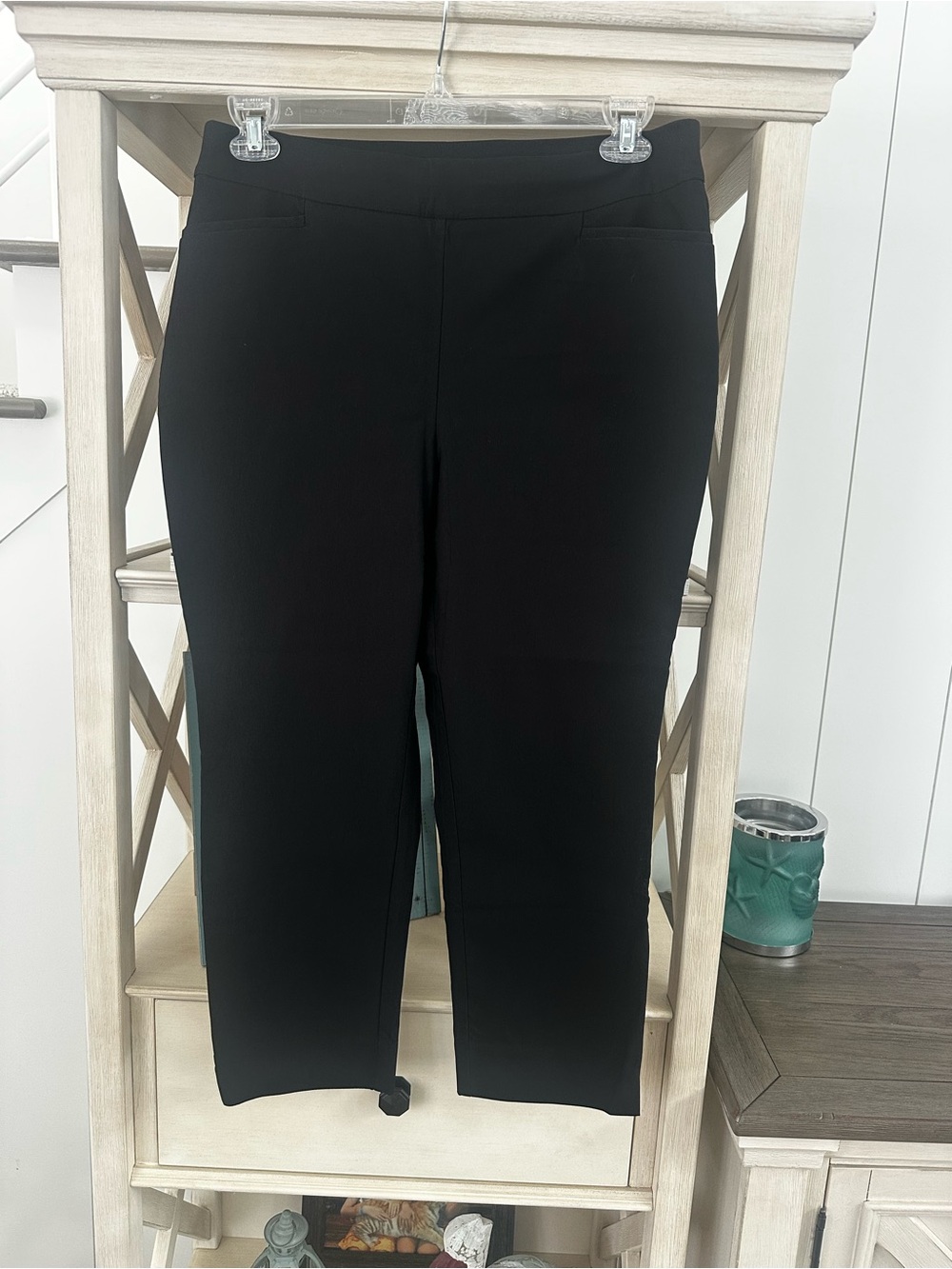 Chico’s cropped pants size 12. Like new.